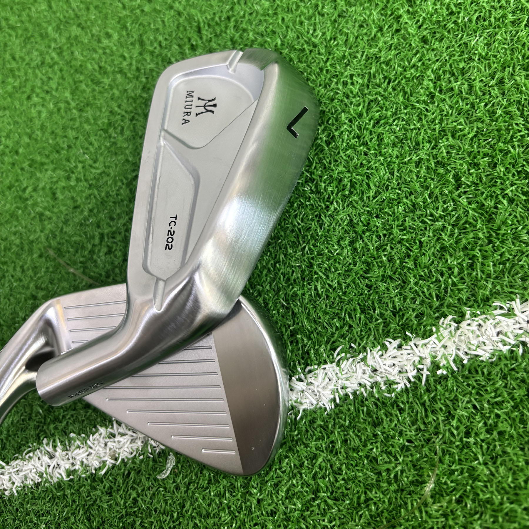 Miura Golf Iron TC-202 Forged #4-P Sets with shaft and grip - Image 6